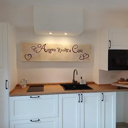 La Piccola Via Delle Rose