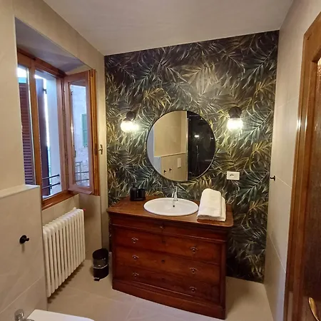 La Piccola Via Delle Rose Faggeto Lario