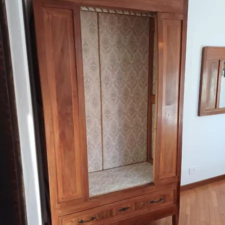 La Piccola Via Delle Rose Faggeto Lario