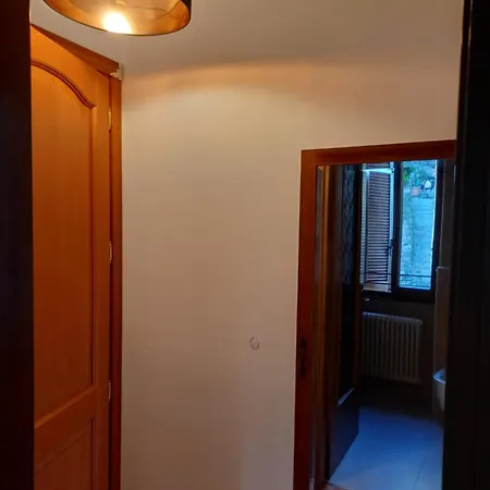 La Piccola Via Delle Rose Faggeto Lario